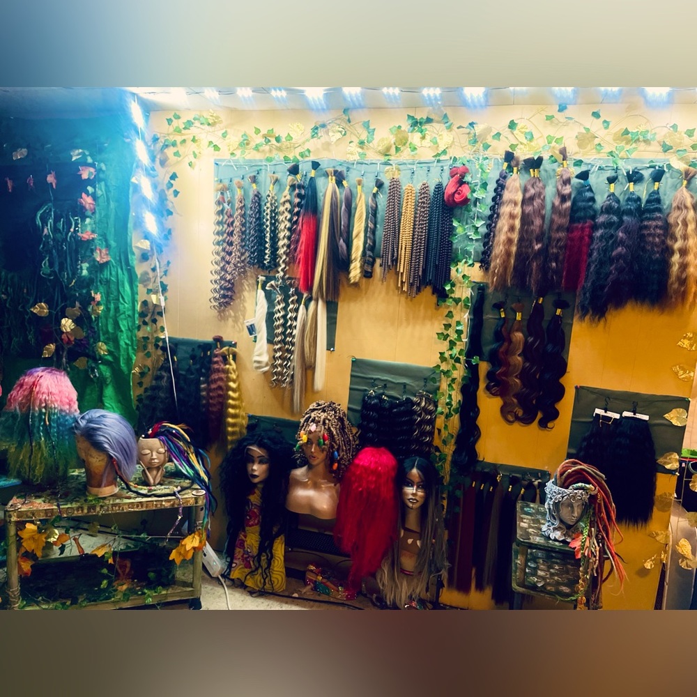 Very beautiful collection of bulk hair and wigs locs and more all on sale🥰🌈
